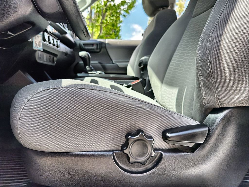 Used 2018 Toyota Tacoma SR w/ SR Convenience Package AWD/4WD image 14