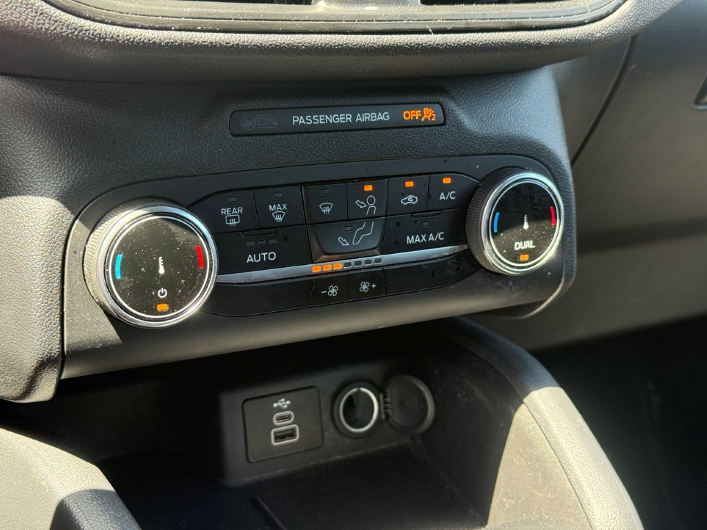 Used 2025 Ford Escape ST-Line AWD/4WD image 30