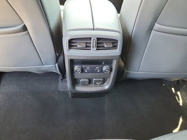 Used 2020 Buick Envision Essence FWD image 12