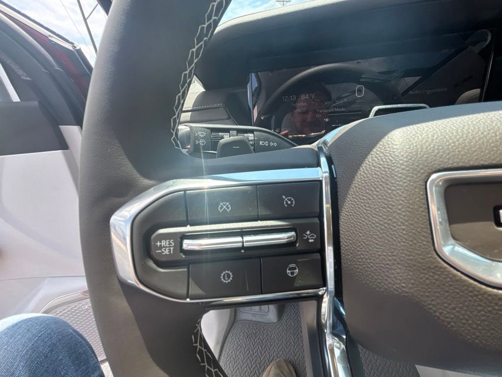 New 2026 GMC Acadia Denali w/ Super Cruise Package FWD image 13