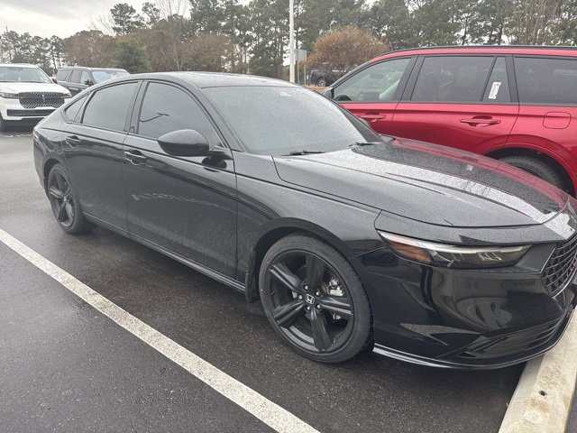 Used 2023 Honda Accord Sport image 4