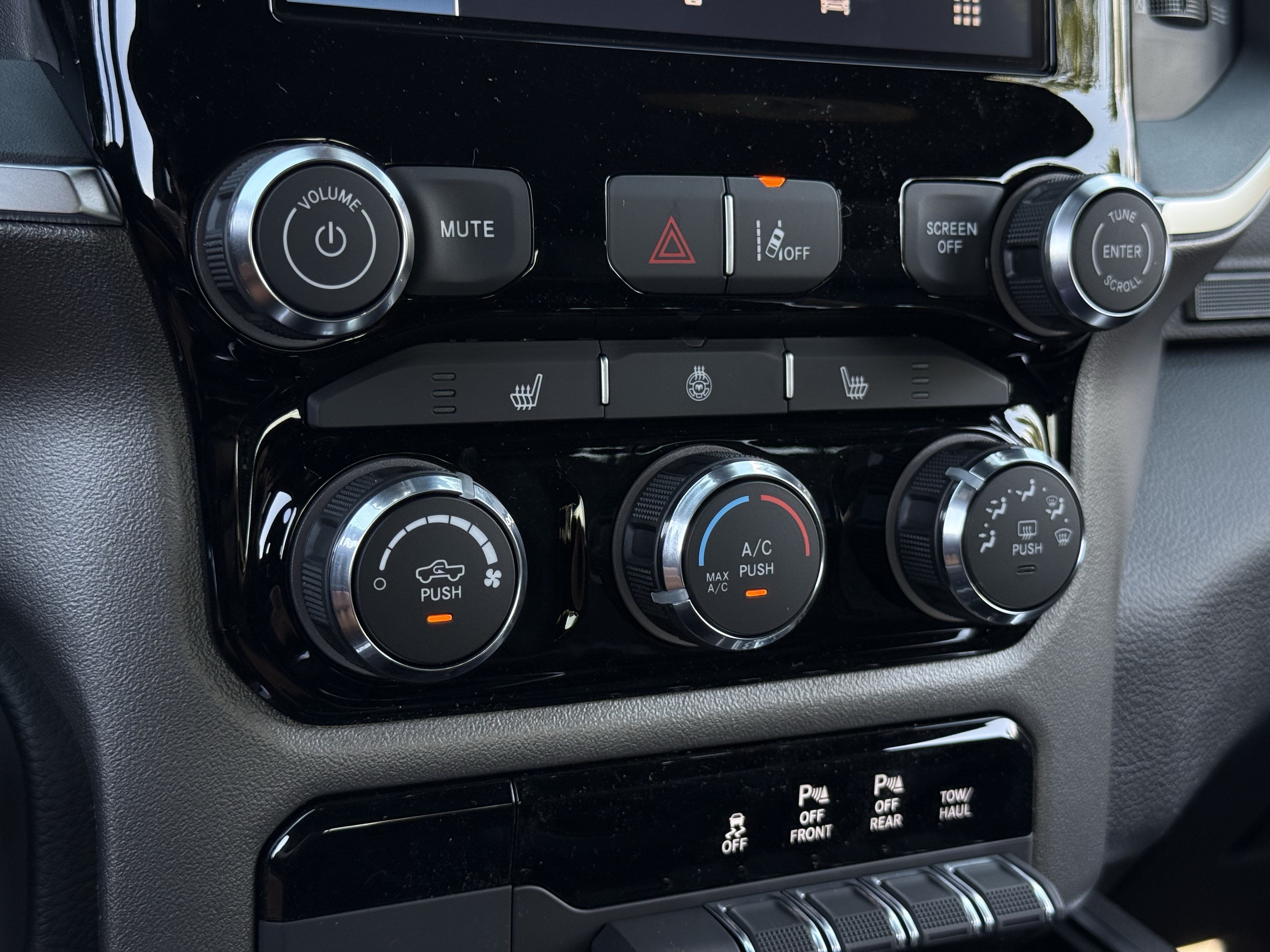 New 2026 RAM 1500 Big Horn w/ Night Edition AWD/4WD image 27