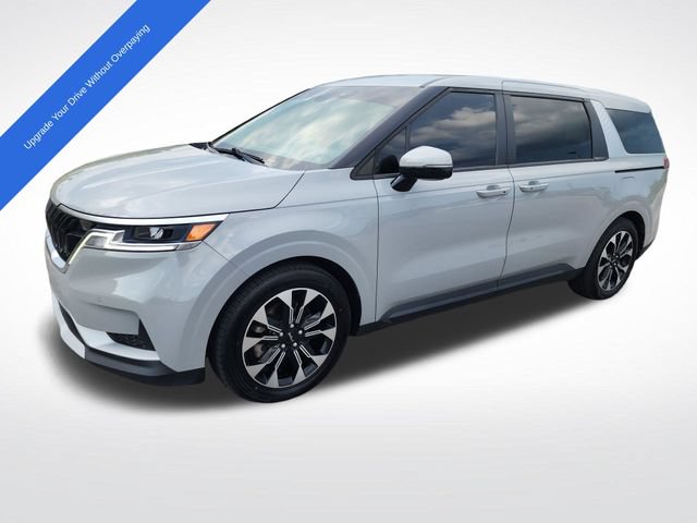Used 2022 Kia Carnival EX FWD image 1