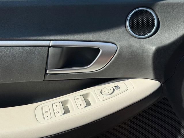 Used 2023 Hyundai Sonata SE image 21