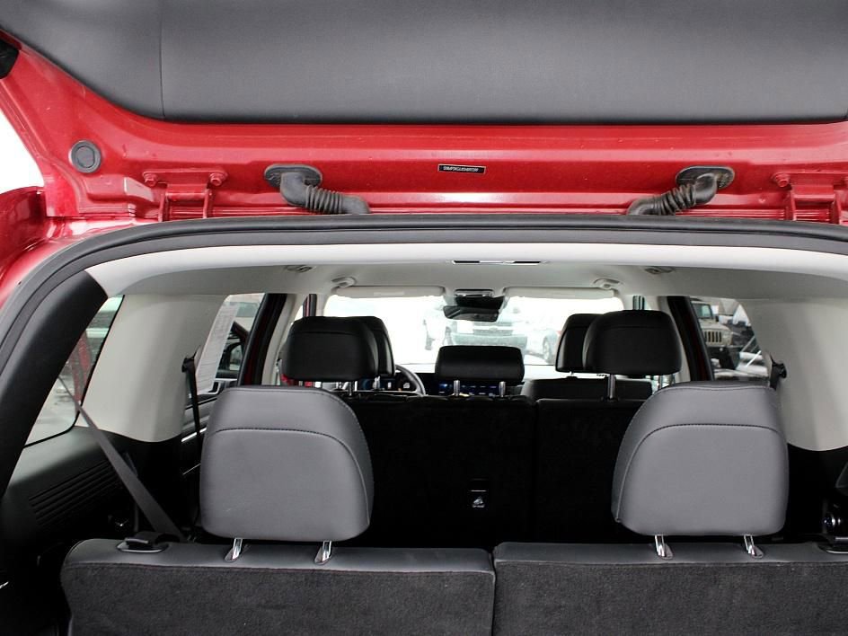 Used 2025 Hyundai Santa Fe SEL image 34