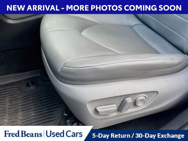 Used 2022 Toyota Highlander XLE AWD/4WD image 25
