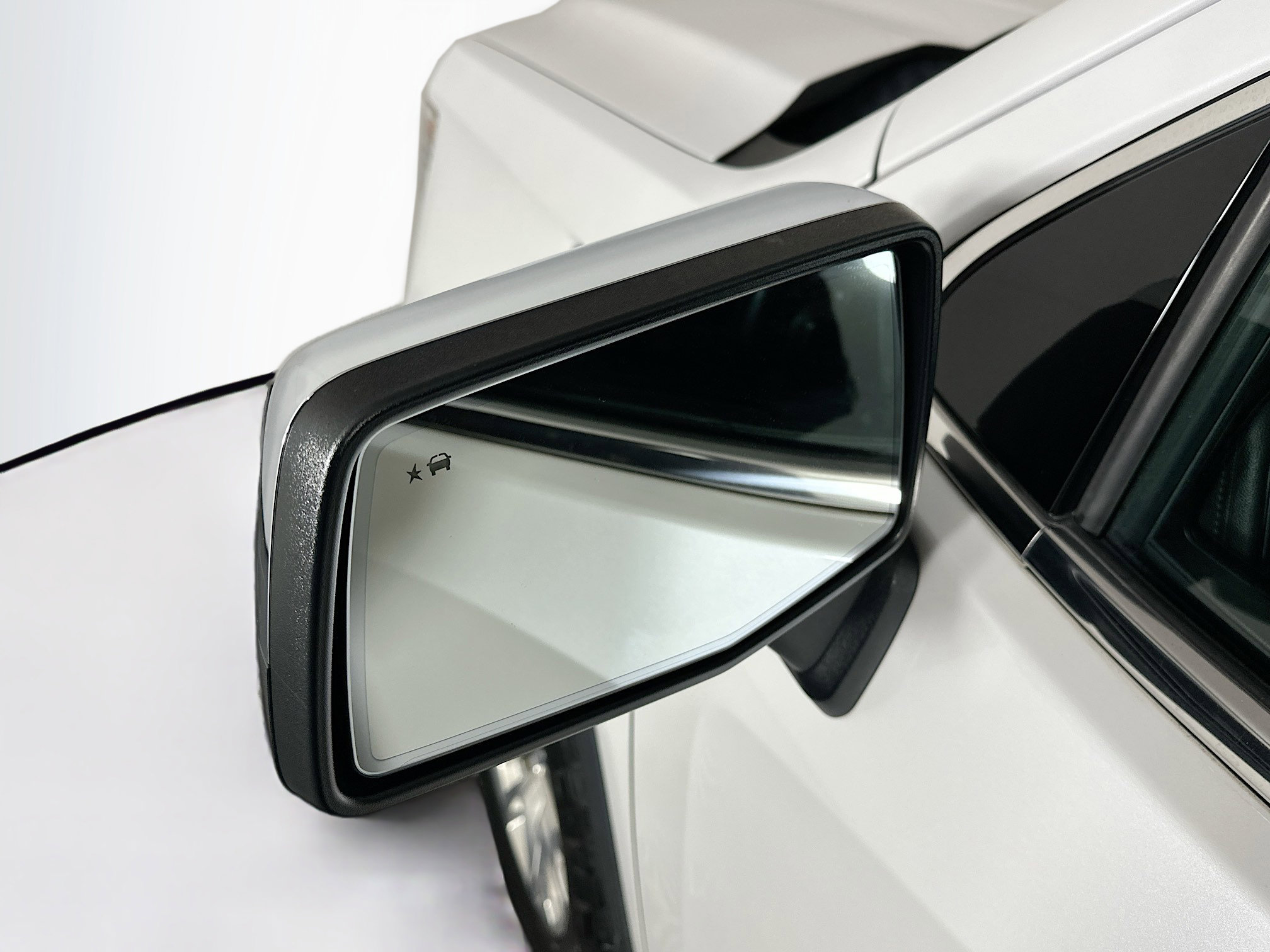 Used 2019 GMC Sierra 1500 SLT w/ SLT Premium Plus Package image 16