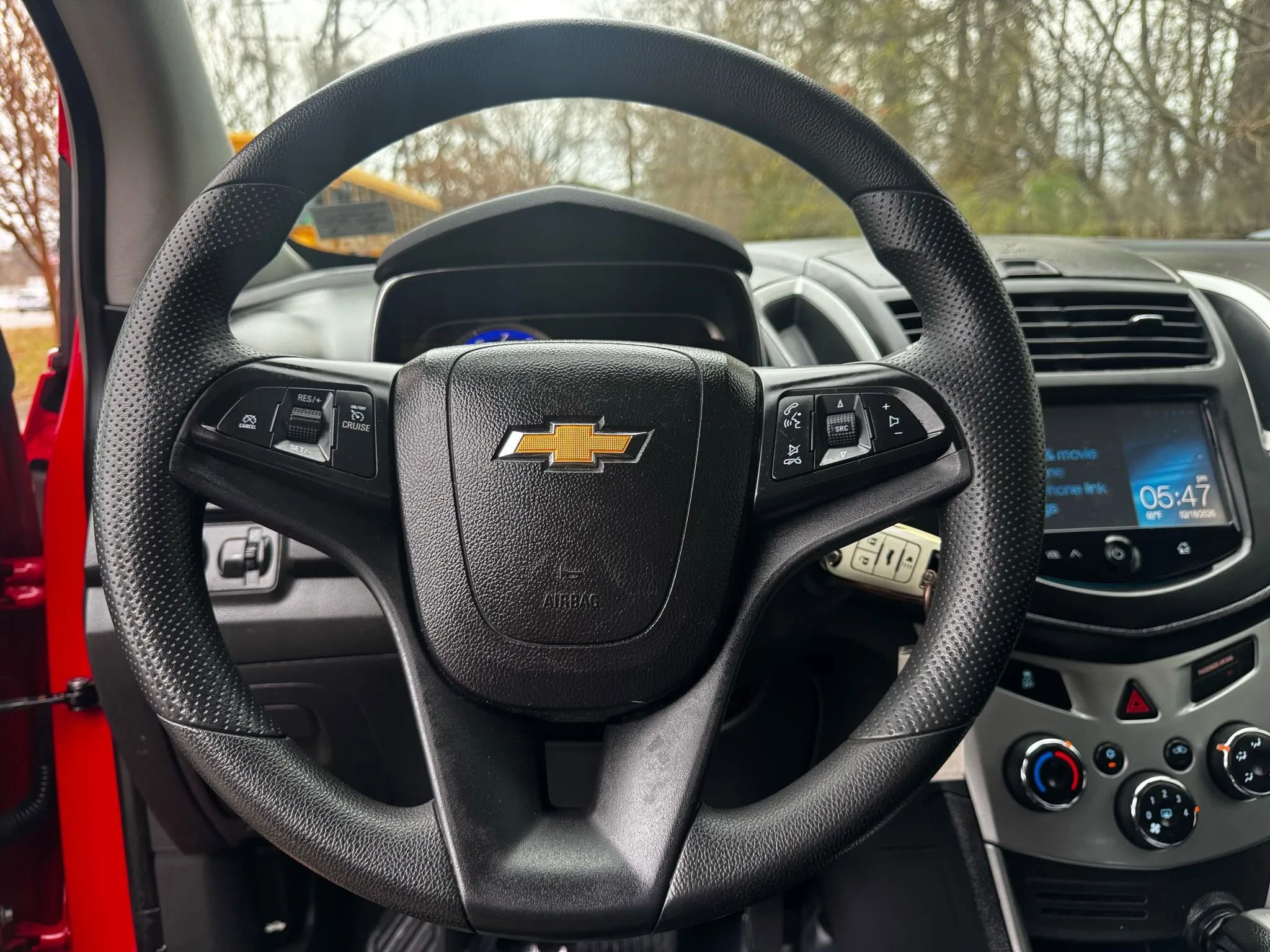 Used 2015 Chevrolet Trax LT image 17