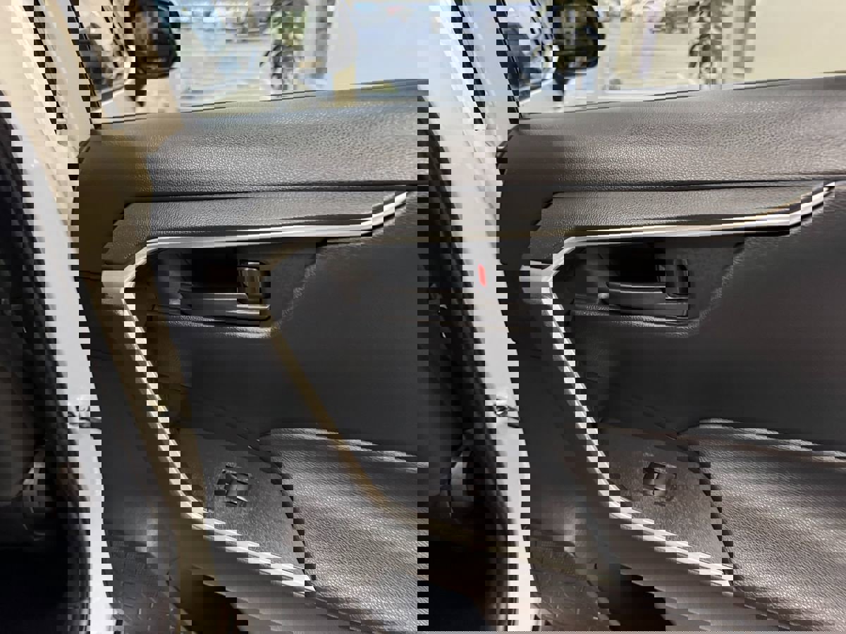 Used 2019 Toyota RAV4 LE w/ All Weather Liner Package AWD/4WD image 46