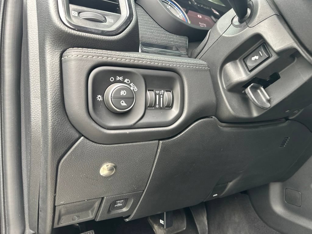 Used 2022 RAM 3500 Limited AWD/4WD image 26