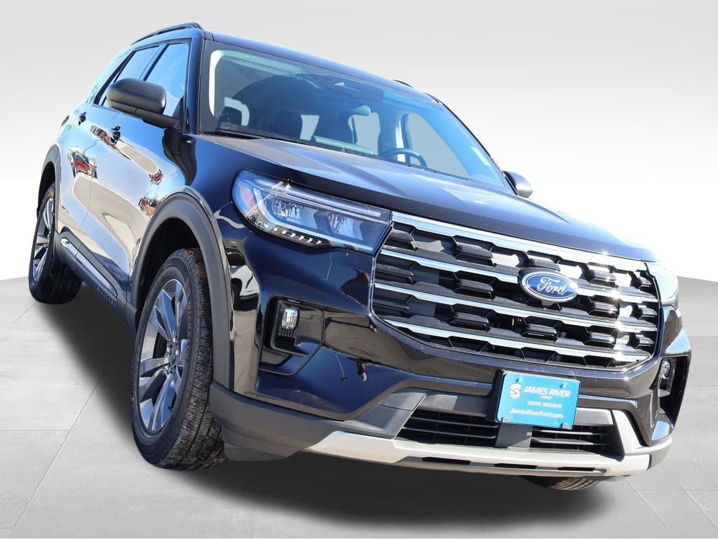 New 2026 Ford Explorer Active w/ Active Comfort Package image 7