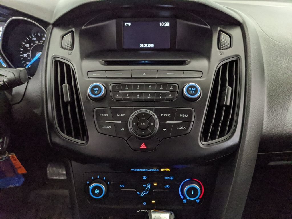Used 2015 Ford Focus SE FWD image 8