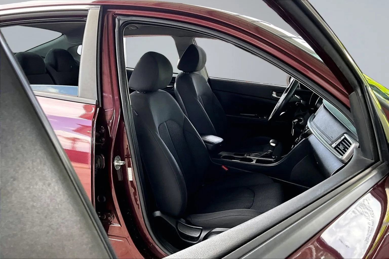 Used 2020 Kia Optima LX FWD image 25