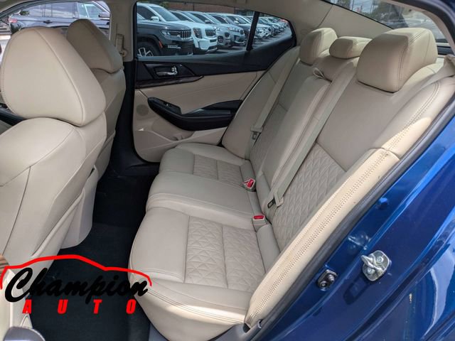 Used 2017 Nissan Maxima Platinum FWD image 16