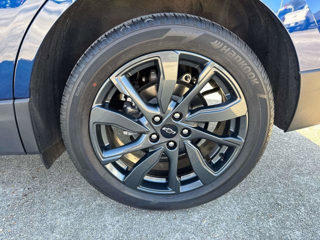 Used 2023 Chevrolet Equinox RS w/ RS Leather Package image 5