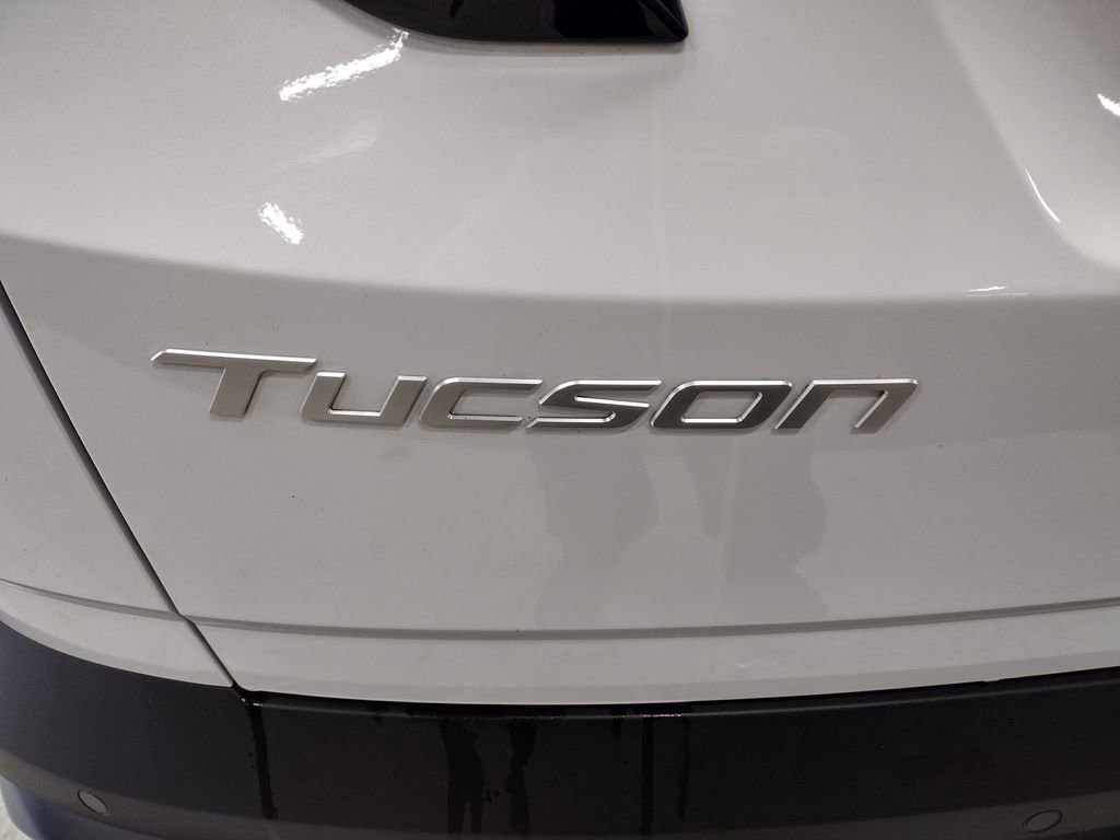 Certified 2025 Hyundai Tucson Limited image 17