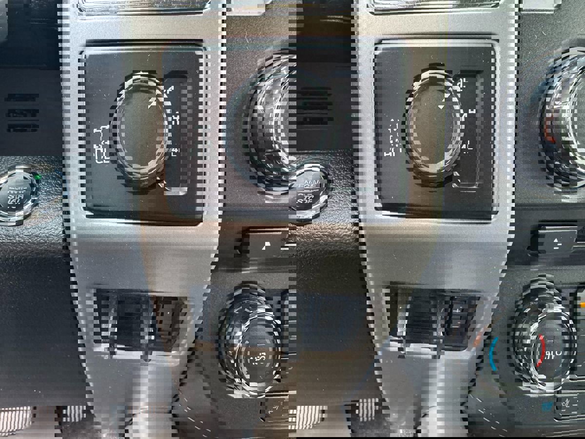 Used 2017 Ford F350 Lariat w/ Lariat Ultimate Package image 21