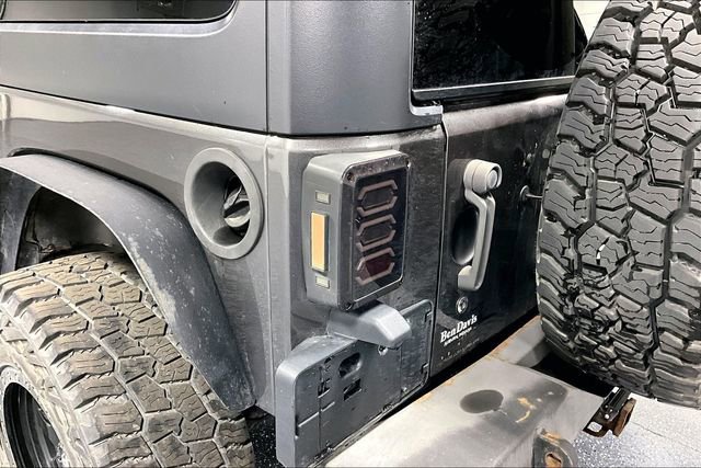 Used 2014 Jeep Wrangler Sahara w/ Connectivity Group AWD/4WD image 17
