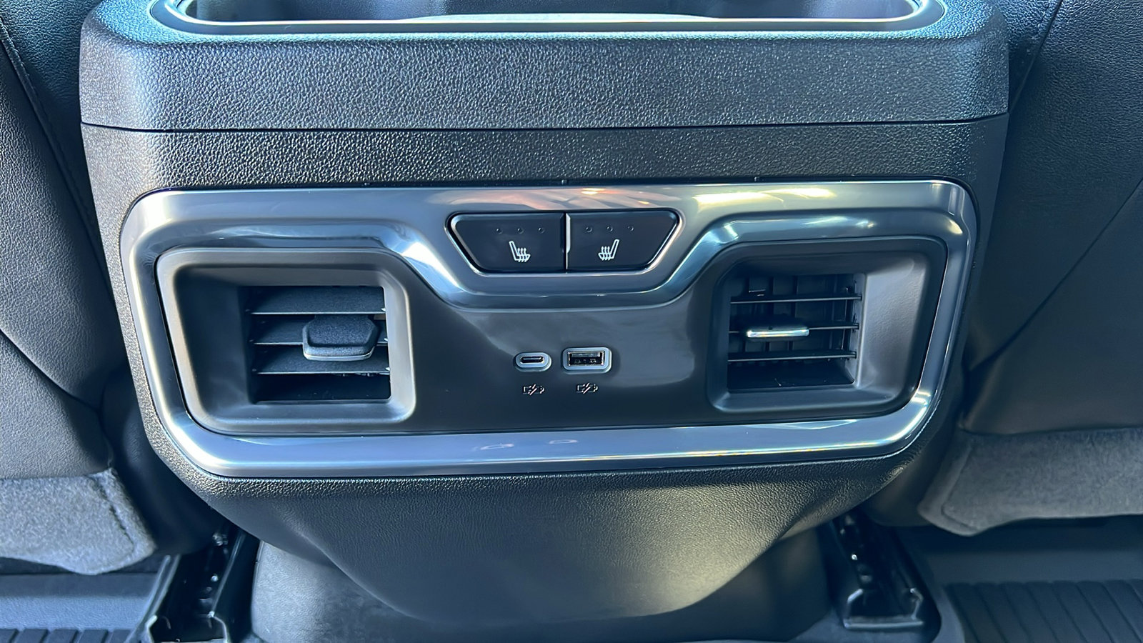 New 2026 Chevrolet Silverado 2500 High Country w/ High Country Premium Package AWD/4WD image 17