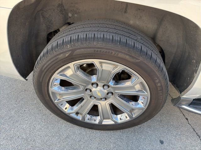 Used 2017 Chevrolet Suburban Premier image 11