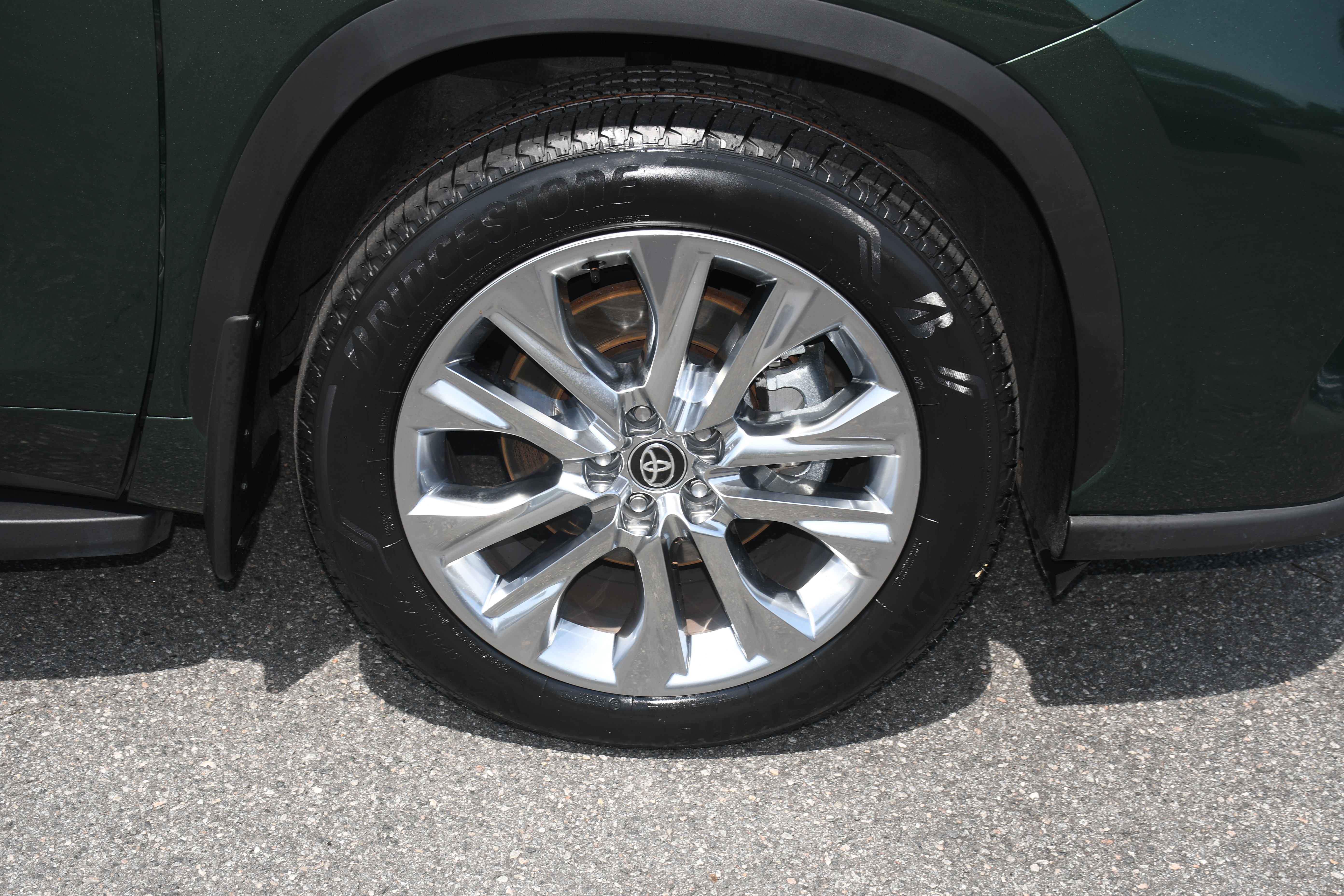 Certified 2025 Toyota Highlander LE AWD/4WD image 23