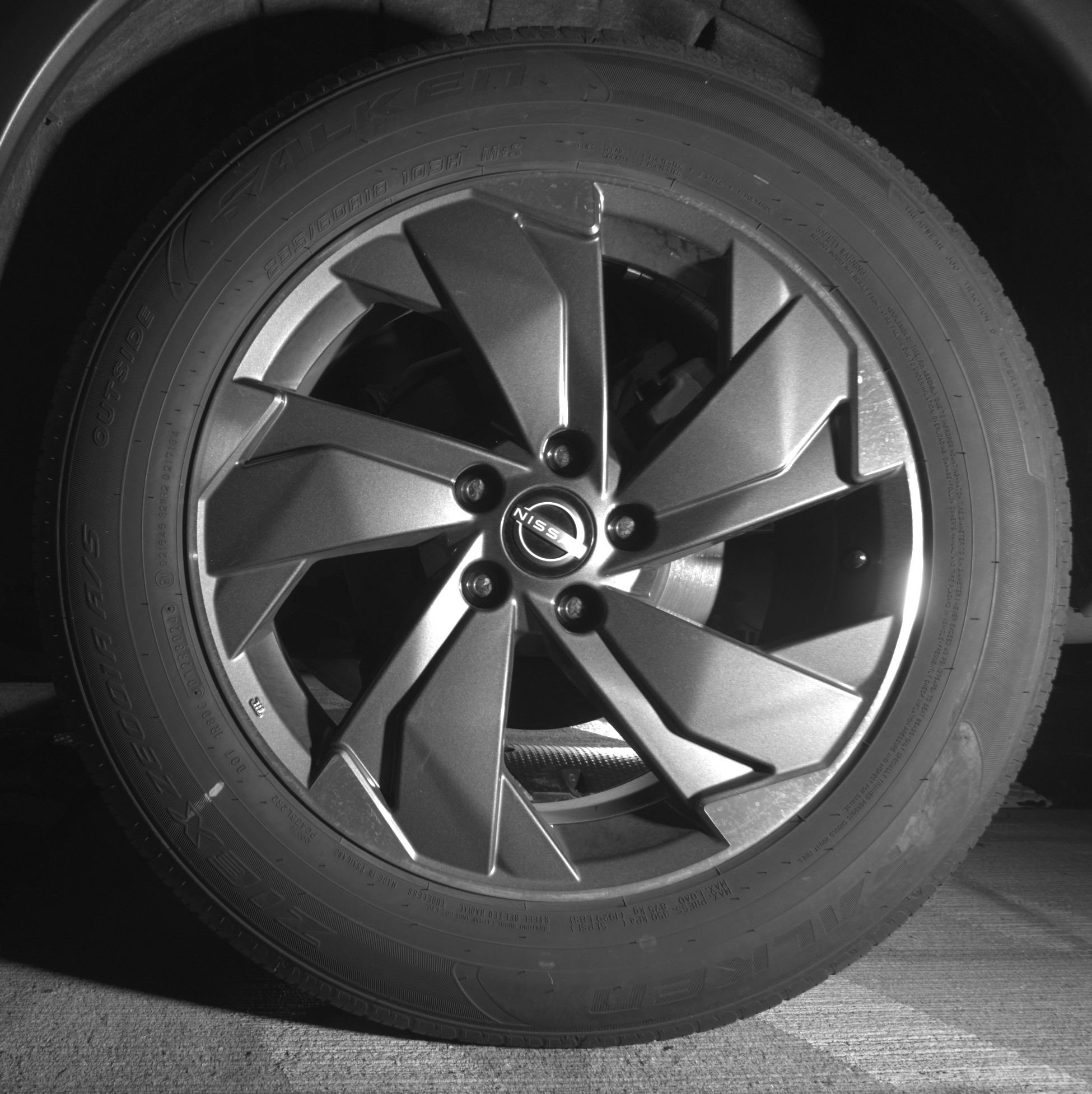 Used 2025 Nissan Rogue SV FWD image 14