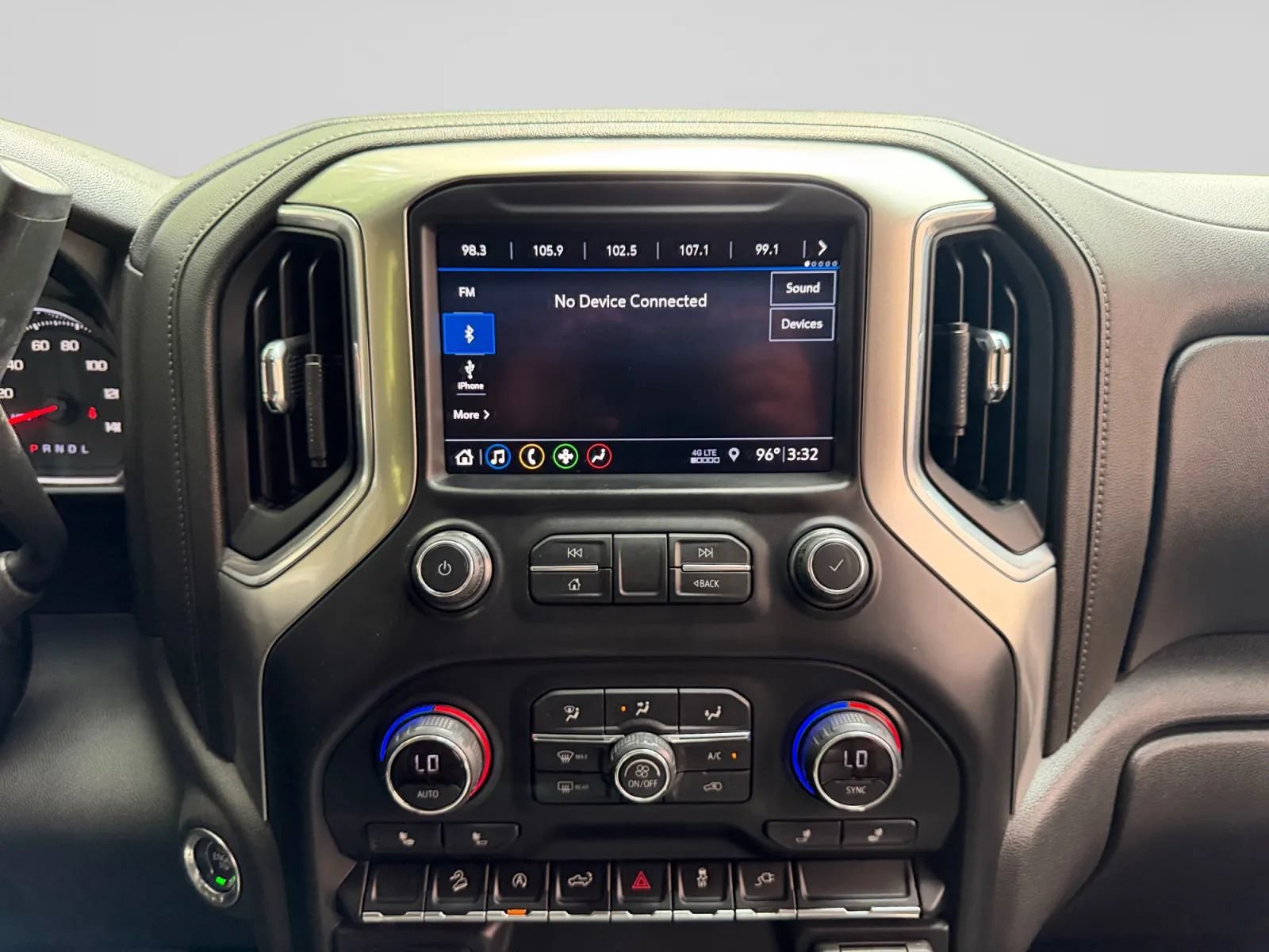 Used 2019 Chevrolet Silverado 1500 LT Trail Boss AWD/4WD image 19
