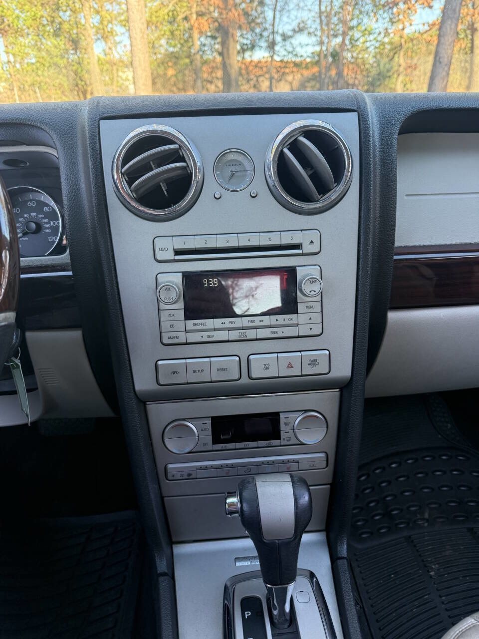 Used 2008 Lincoln MKZ image 13