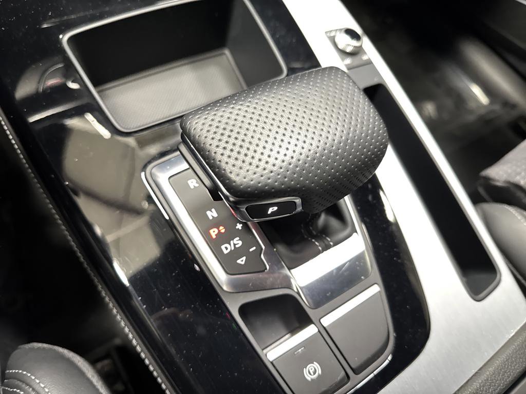 Used 2023 Audi Q5 e Prestige w/ Prestige Package image 22