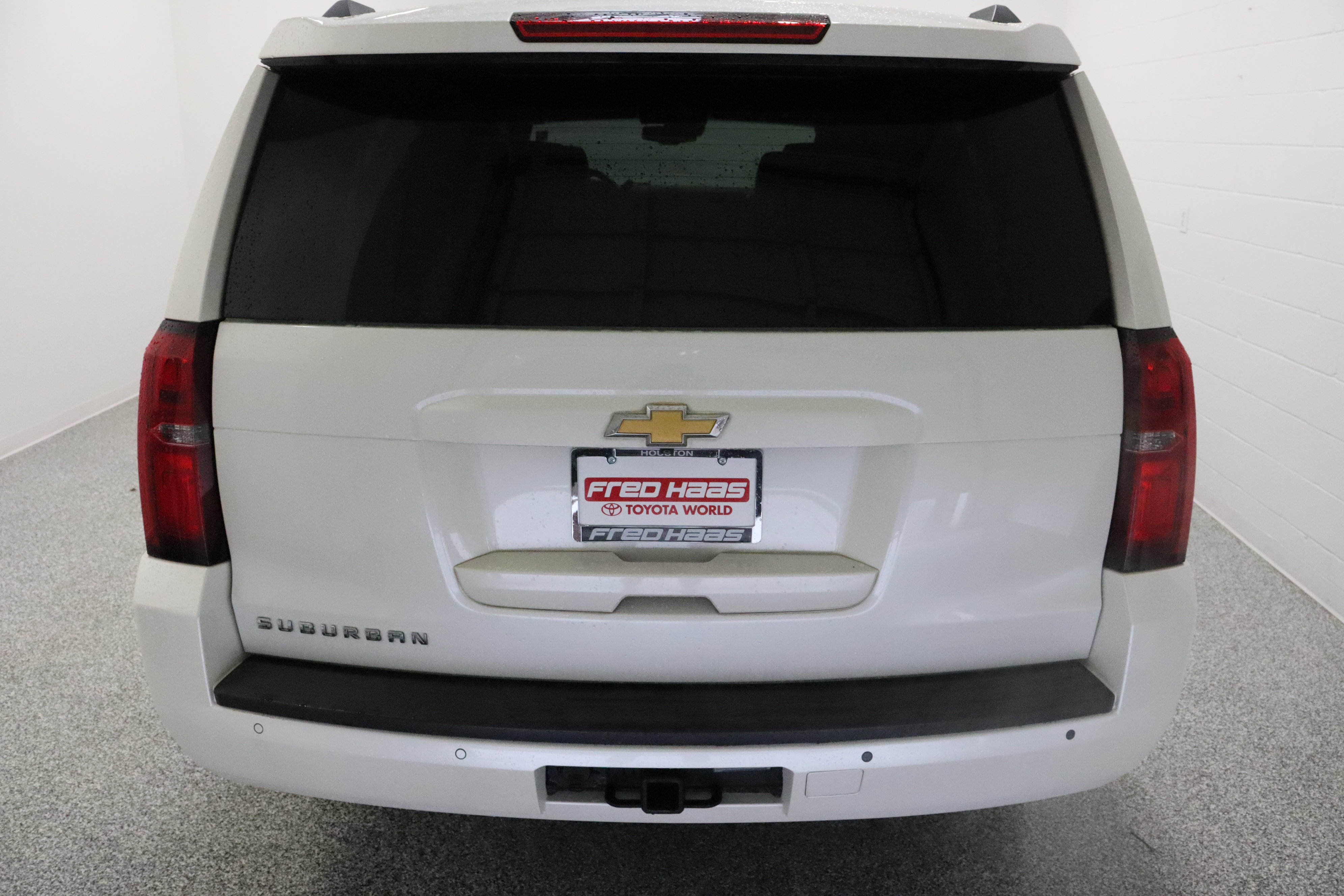 Used 2015 Chevrolet Suburban LT RWD image 8