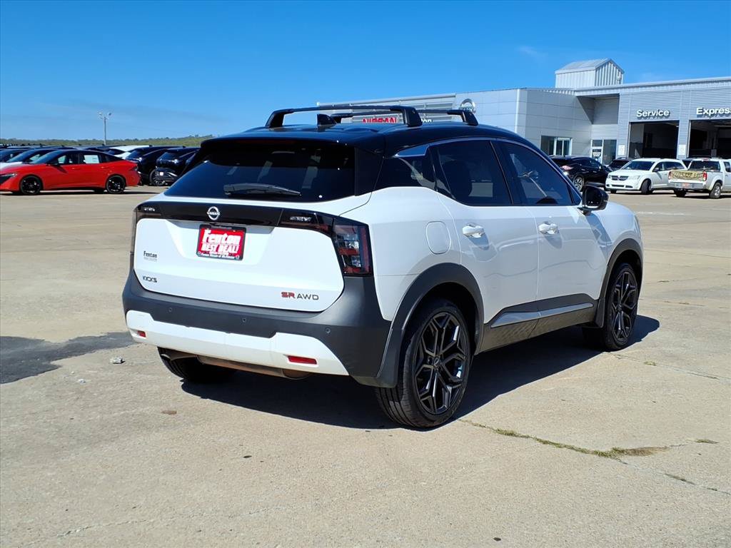 Certified 2025 Nissan Kicks SR w/ SR Premium Package AWD/4WD image 4