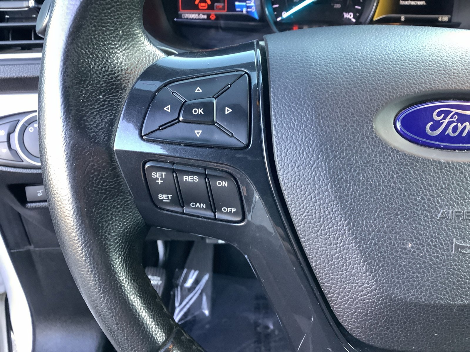 Used 2017 Ford Explorer XLT w/ Equipment Group 202A FWD image 16