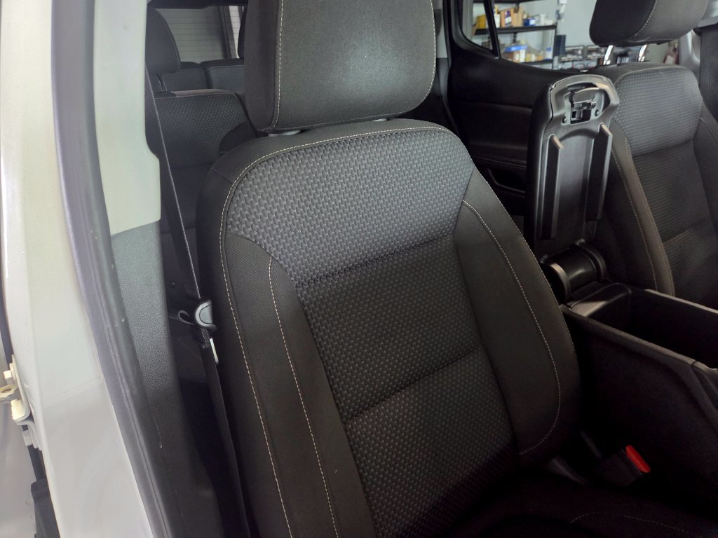Used 2023 GMC Acadia SLE w/ Driver Convenience Package FWD image 14