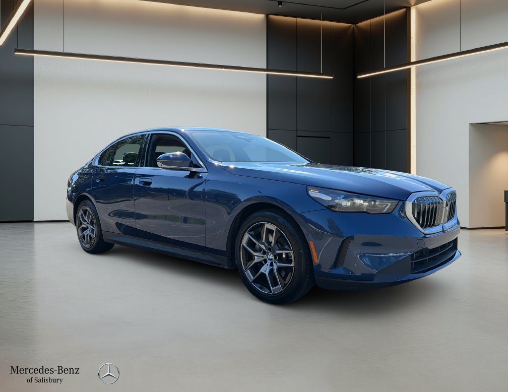 Used 2026 BMW 530i RWD image 3