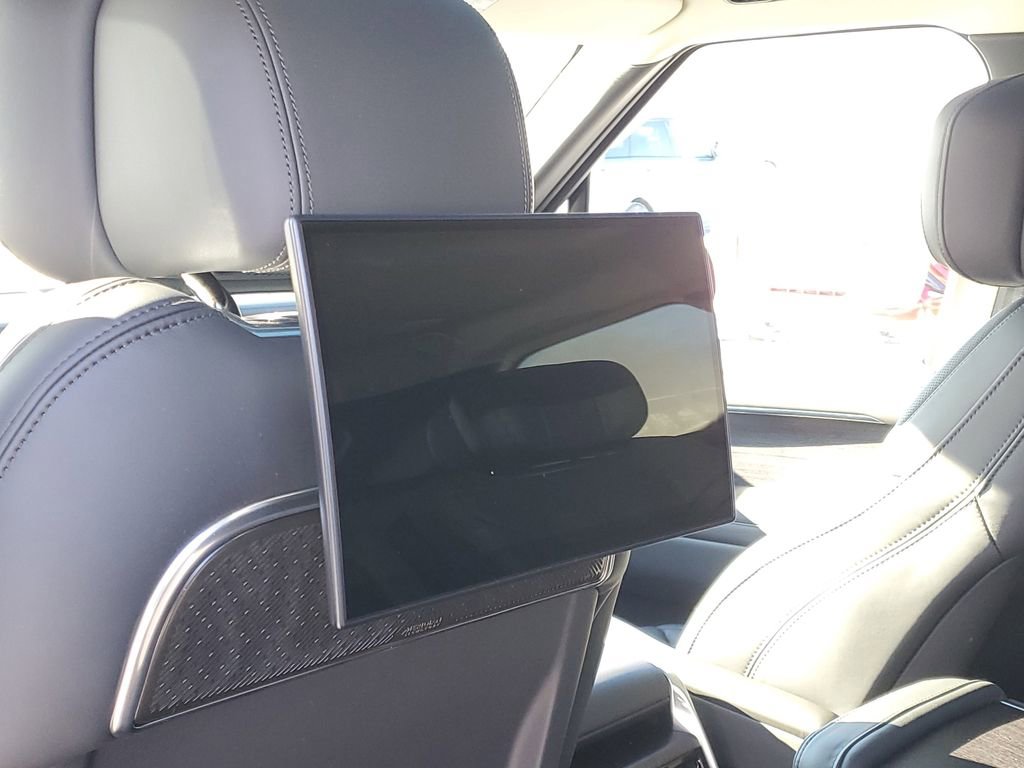 Used 2024 Land Rover Range Rover Autobiography image 31