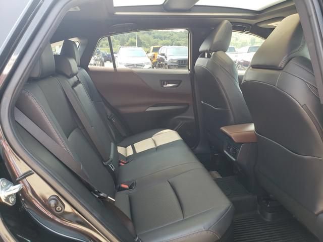 Used 2022 Toyota Venza Limited AWD/4WD image 18