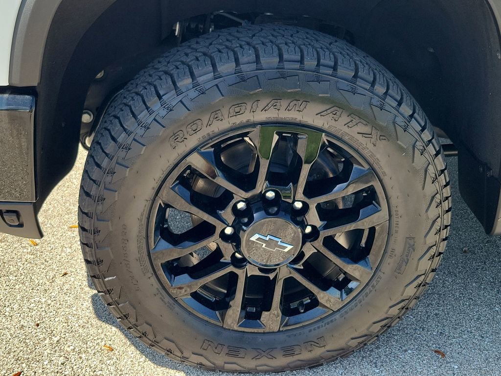 Used 2025 Chevrolet Silverado 2500 LTZ w/ Trail Boss Package image 12