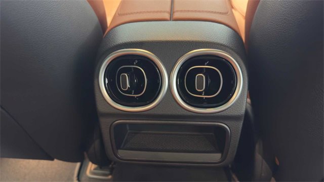 Used 2023 Mercedes-Benz C 300 Sedan image 15