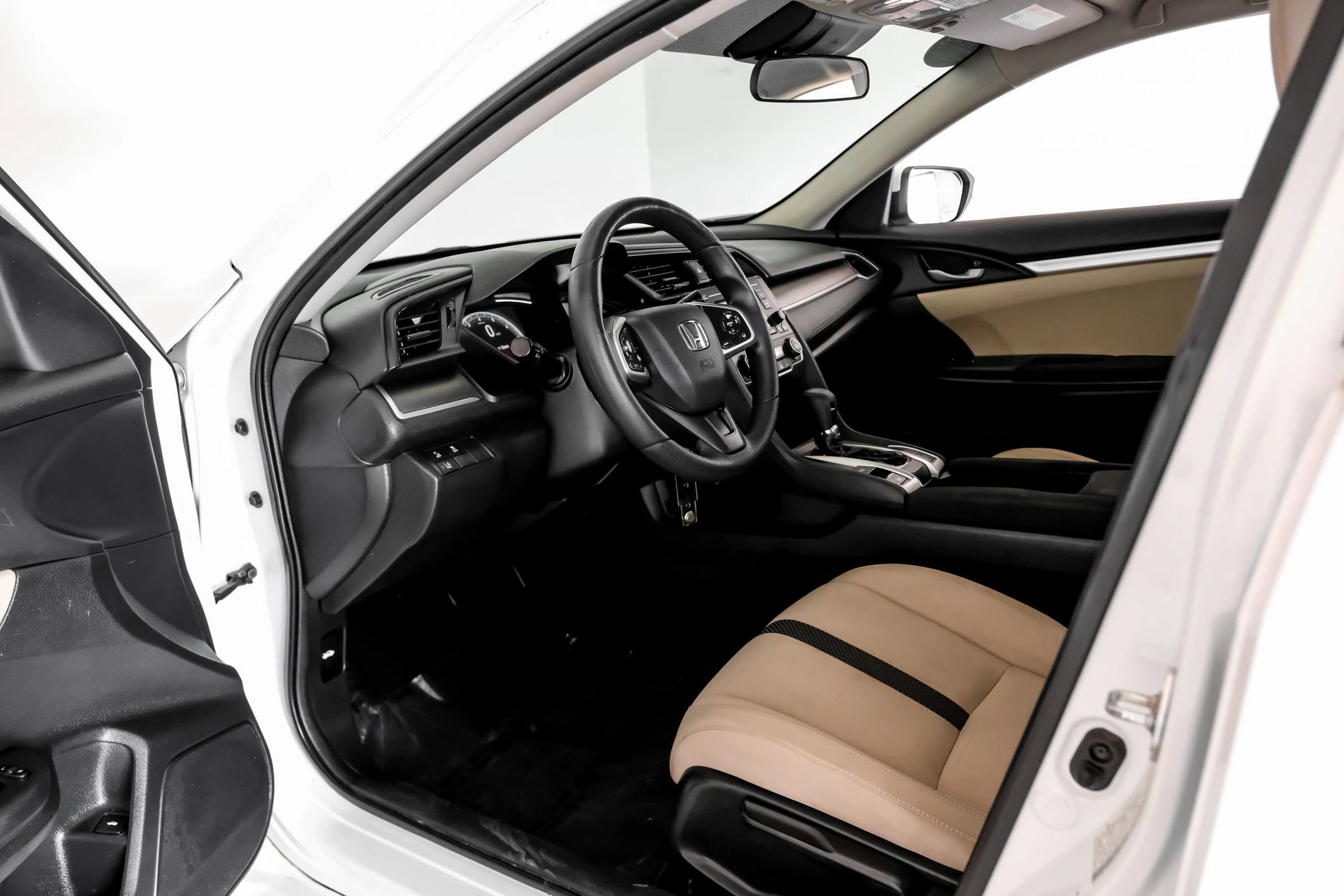 Used 2021 Honda Civic LX image 2
