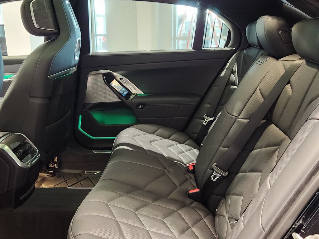 New 2026 BMW 740i xDrive AWD/4WD image 12