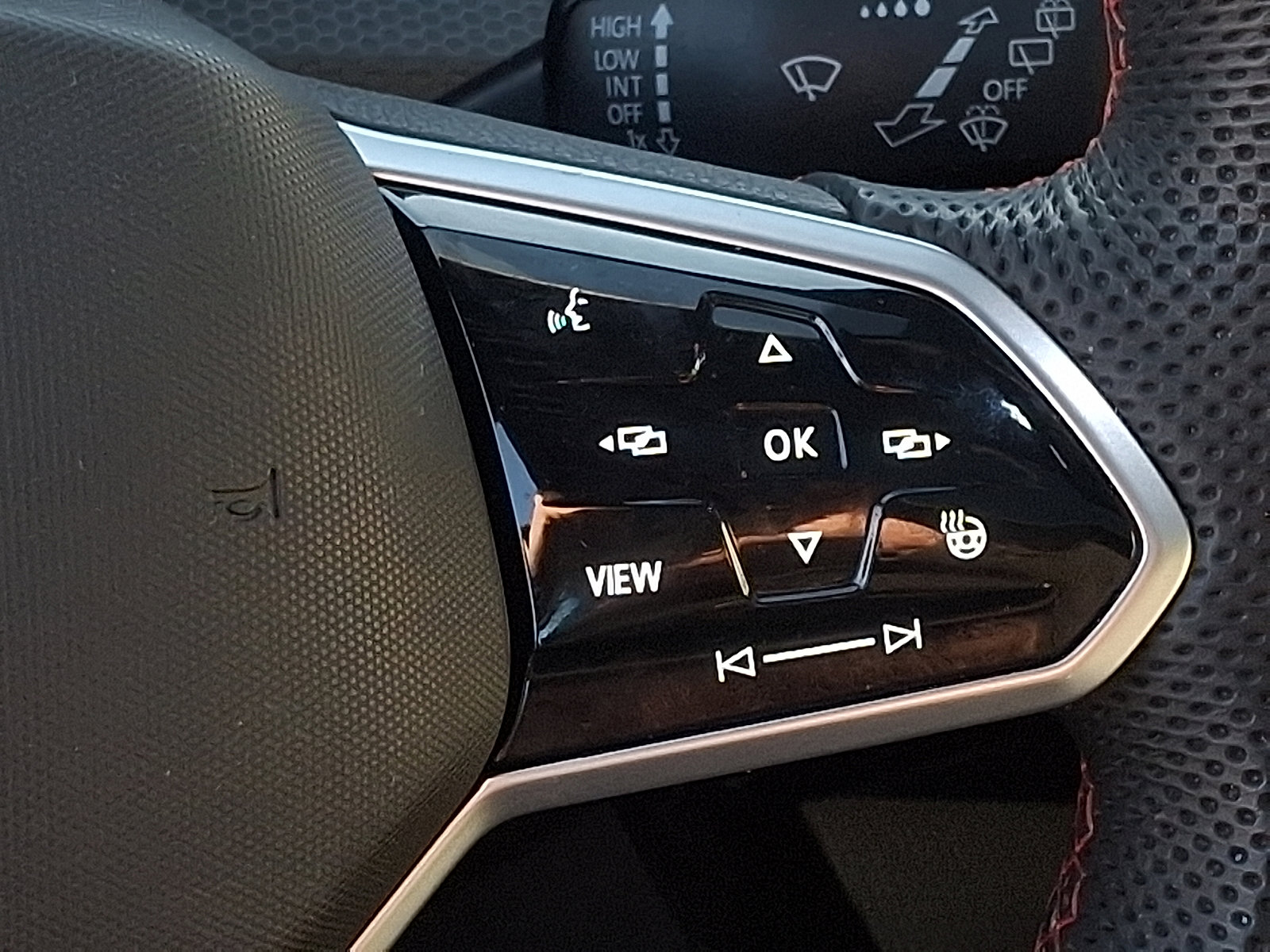 Used 2024 Volkswagen GTI SE image 20