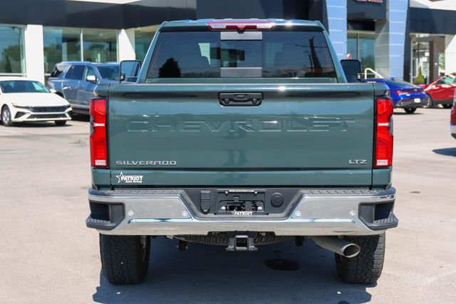 Used 2025 Chevrolet Silverado 2500 LTZ w/ LTZ Plus Package AWD/4WD image 4