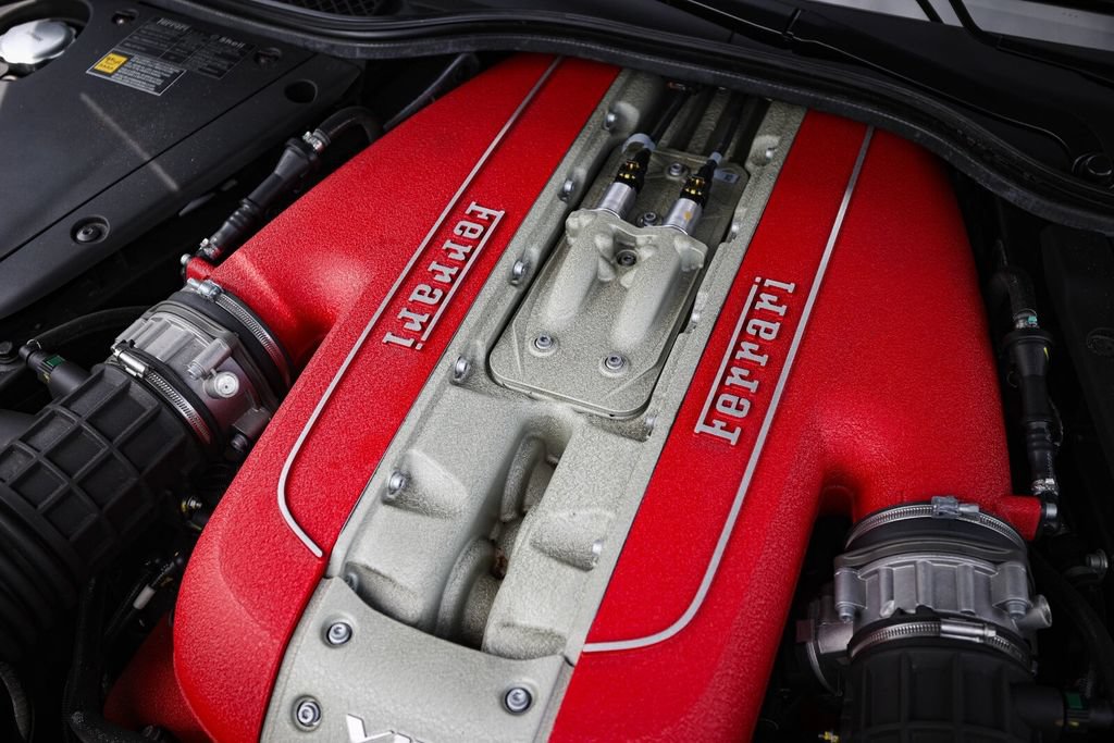Certified 2022 Ferrari 812 GTS RWD image 23