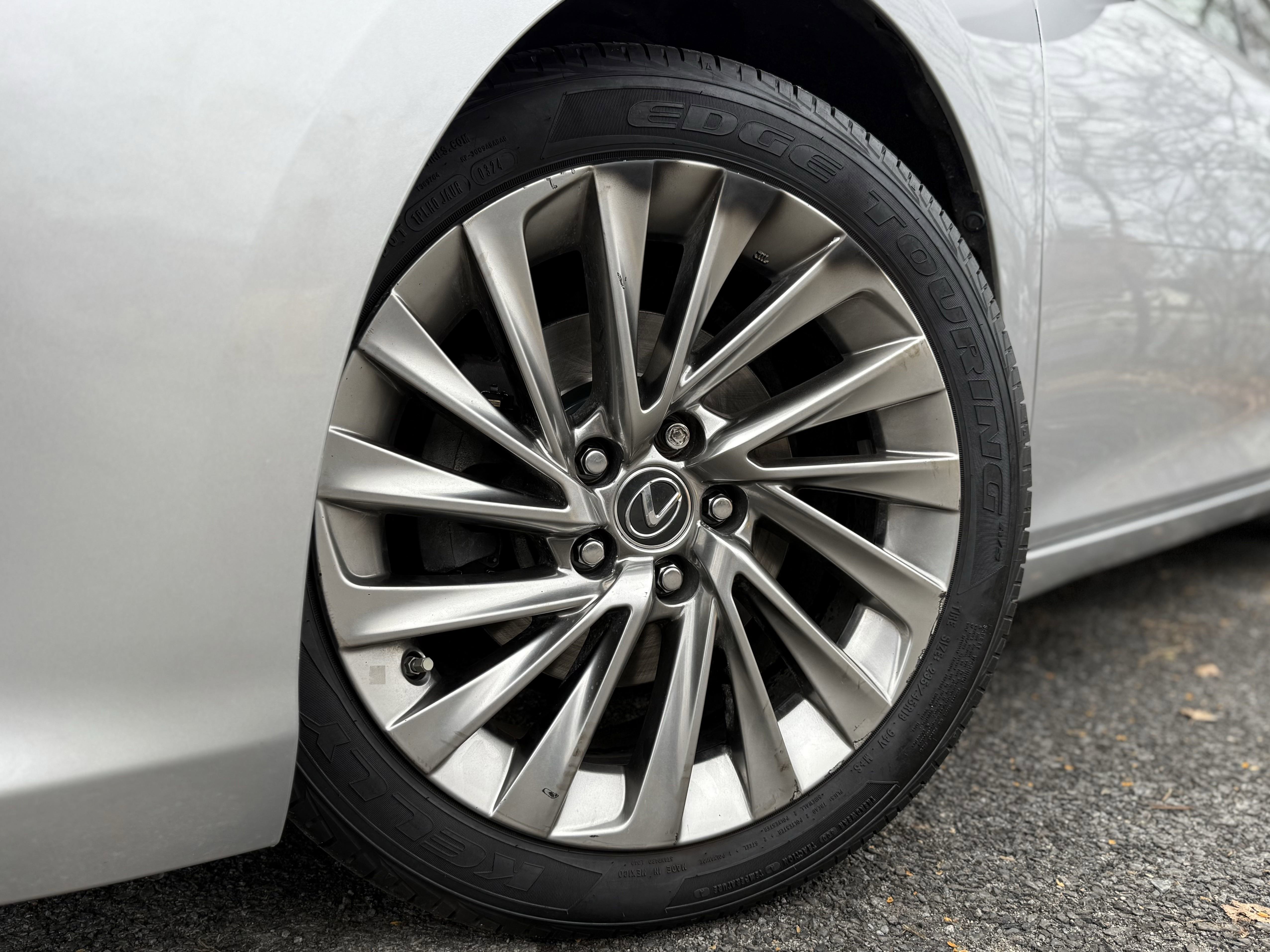 Used 2019 Lexus ES 350 Luxury image 8