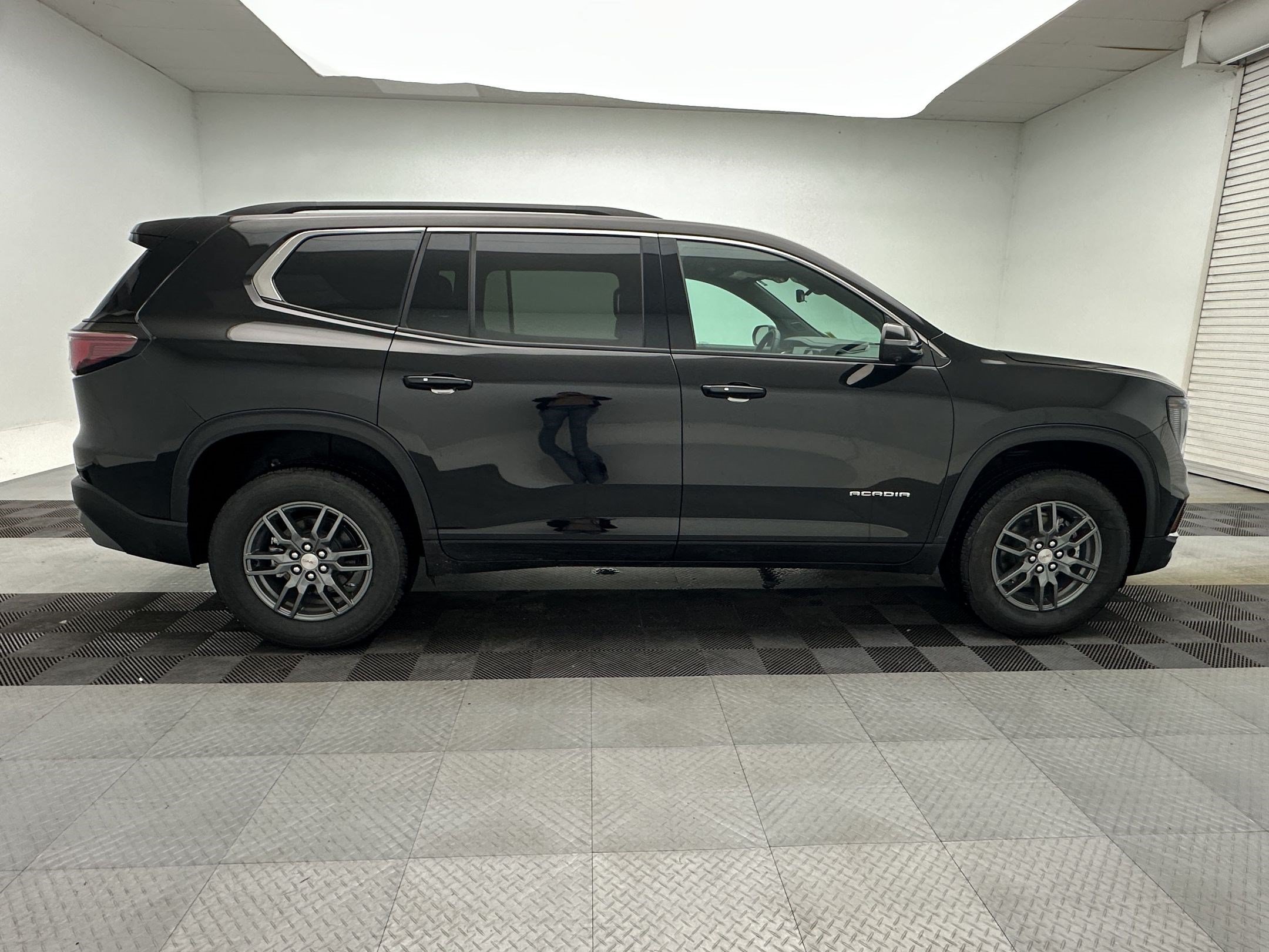 Certified 2026 GMC Acadia Elevation AWD/4WD image 8
