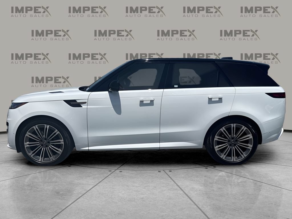 Used 2024 Land Rover Range Rover Sport Dynamic SE AWD/4WD image 2
