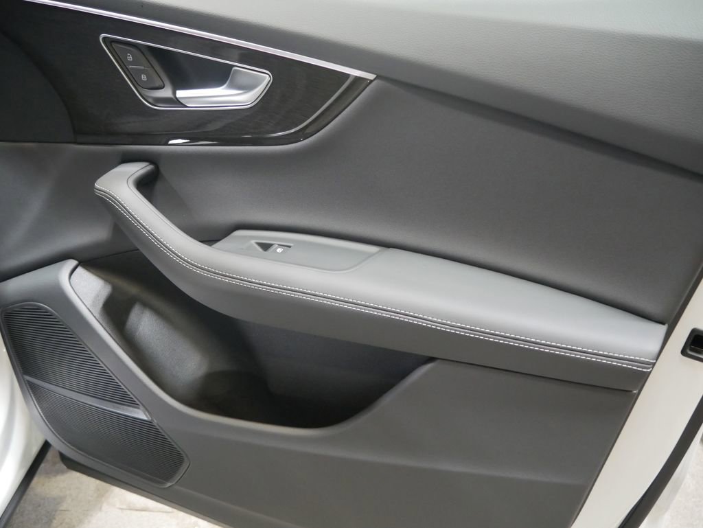 New 2026 Audi Q8 Premium Plus image 28