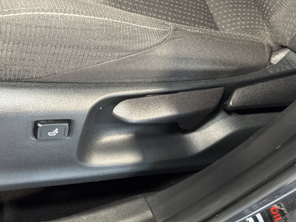 Used 2018 Toyota C-HR XLE FWD image 26