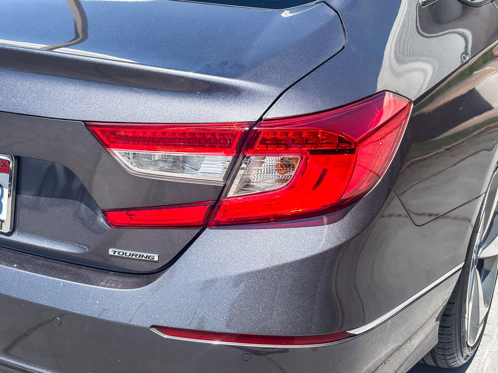 Used 2018 Honda Accord Touring image 8