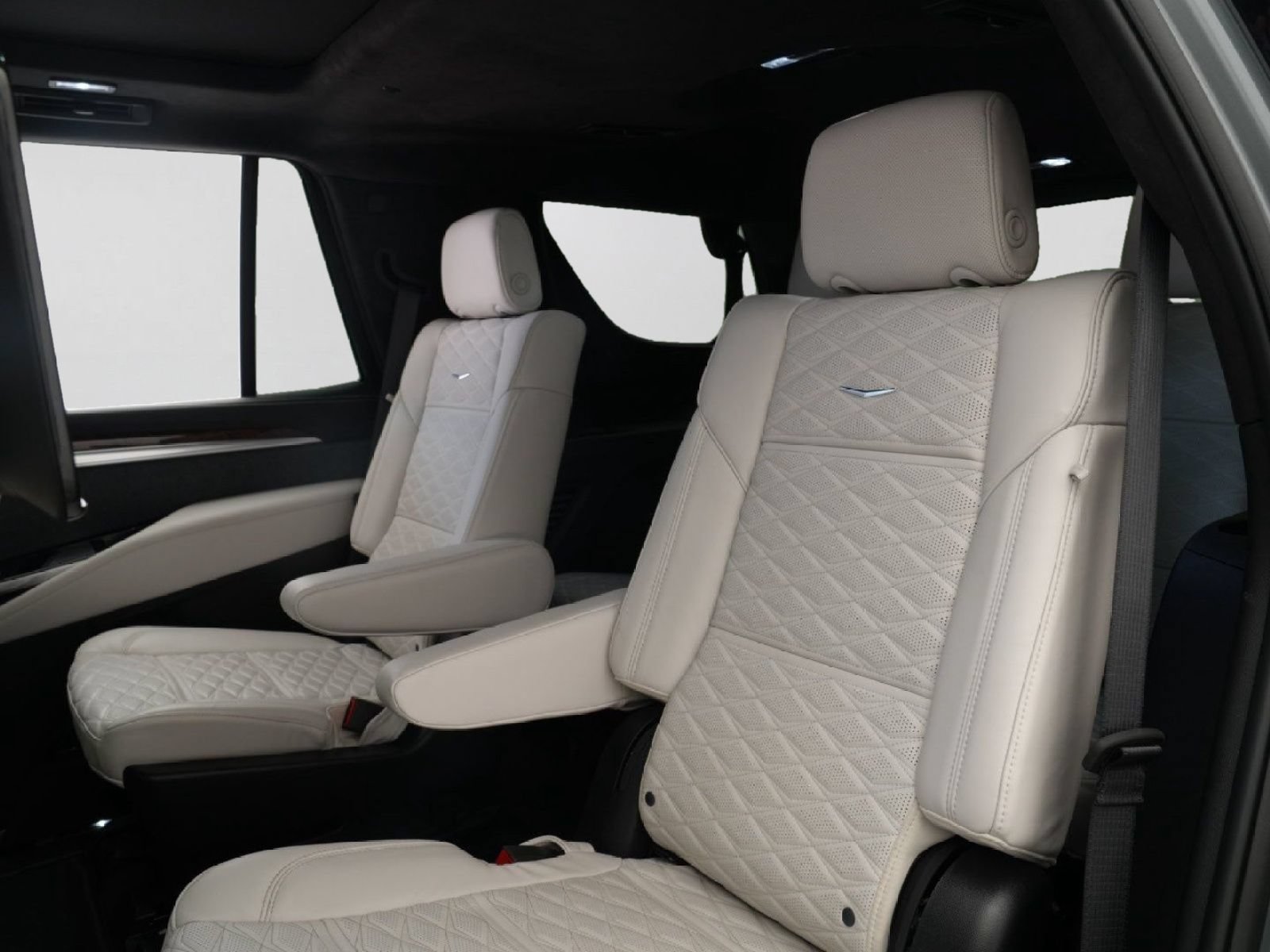 Used 2026 Cadillac Escalade Platinum Sport w/ LPO, ONYX Package AWD/4WD image 18